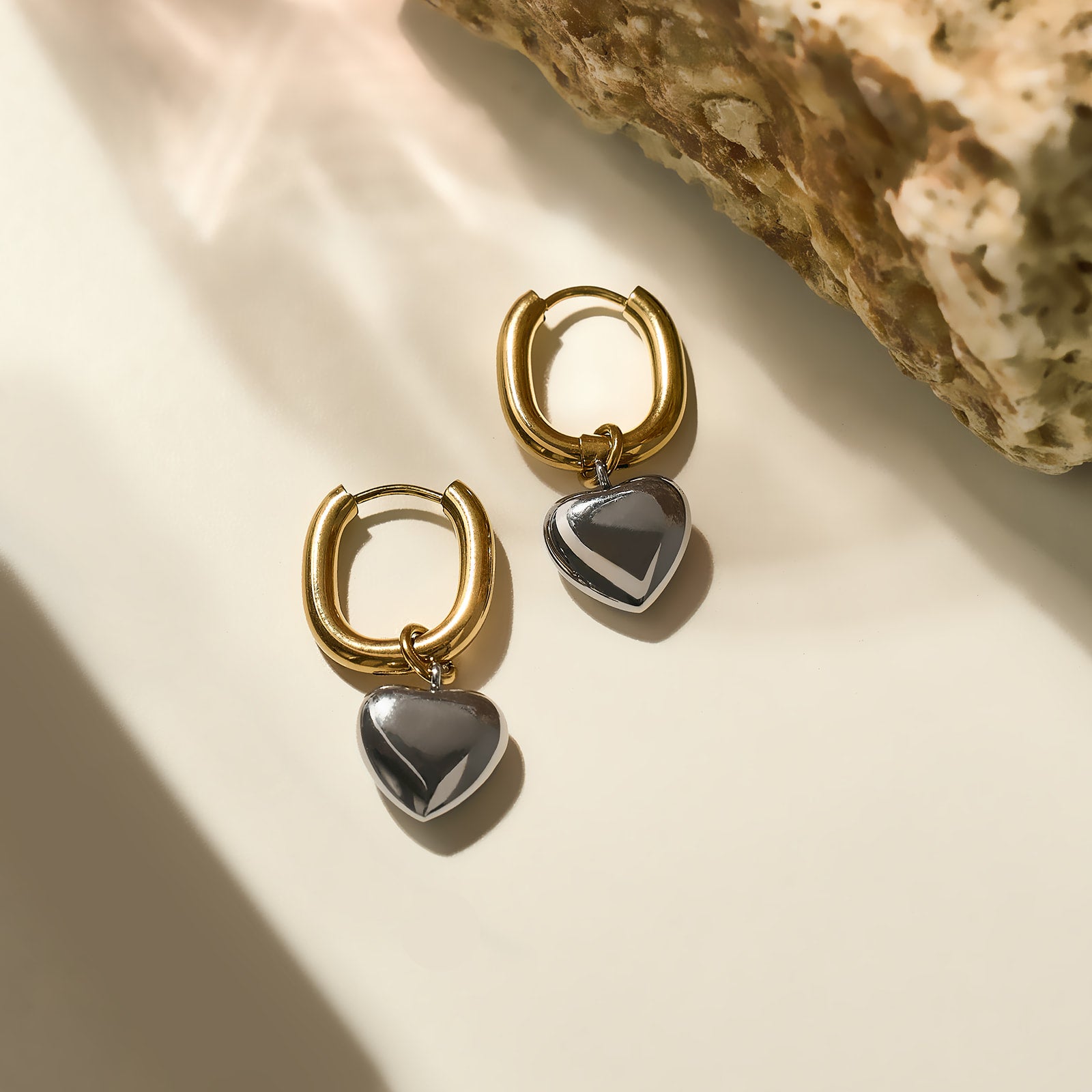 Amora Hoops