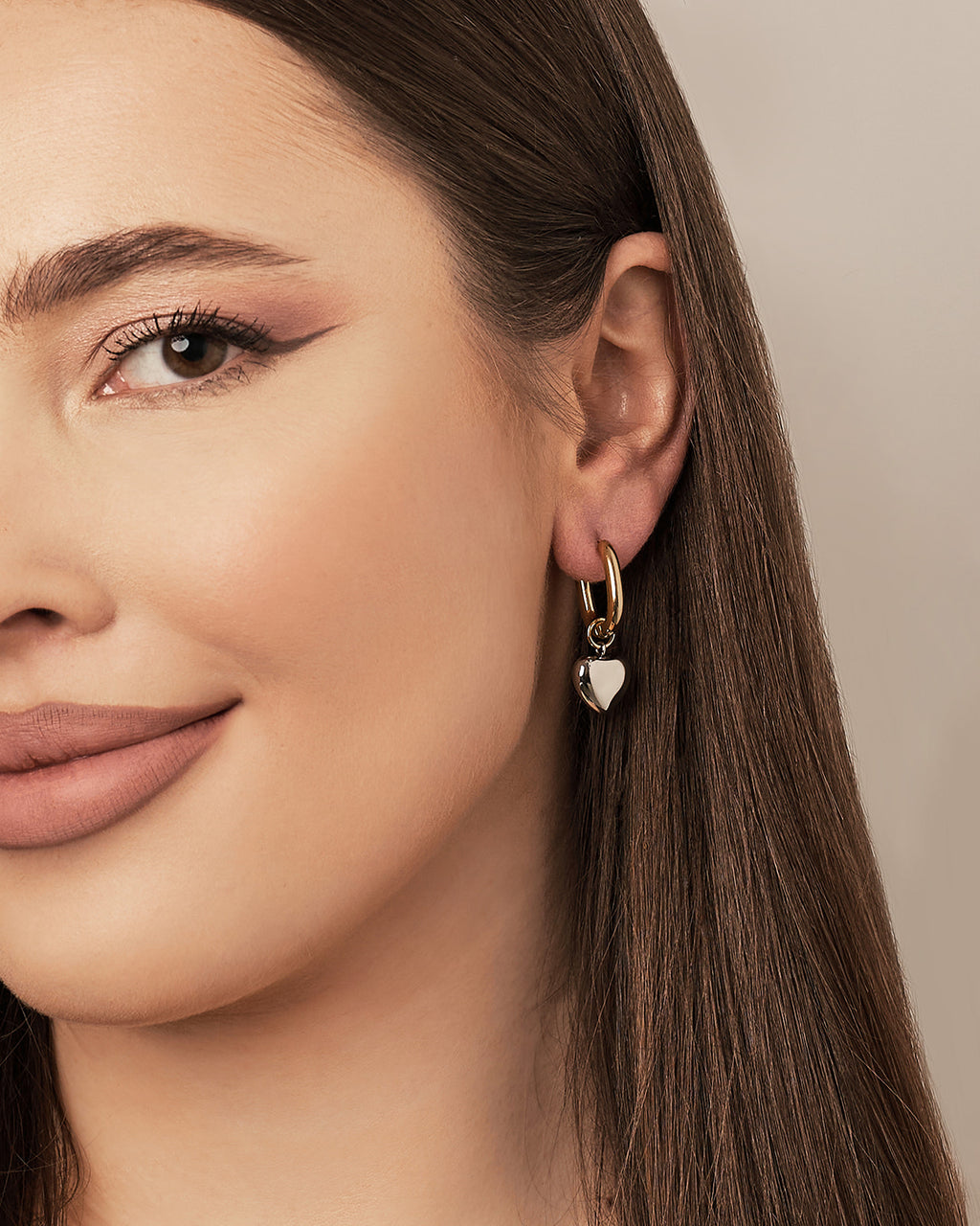 Amora Hoops