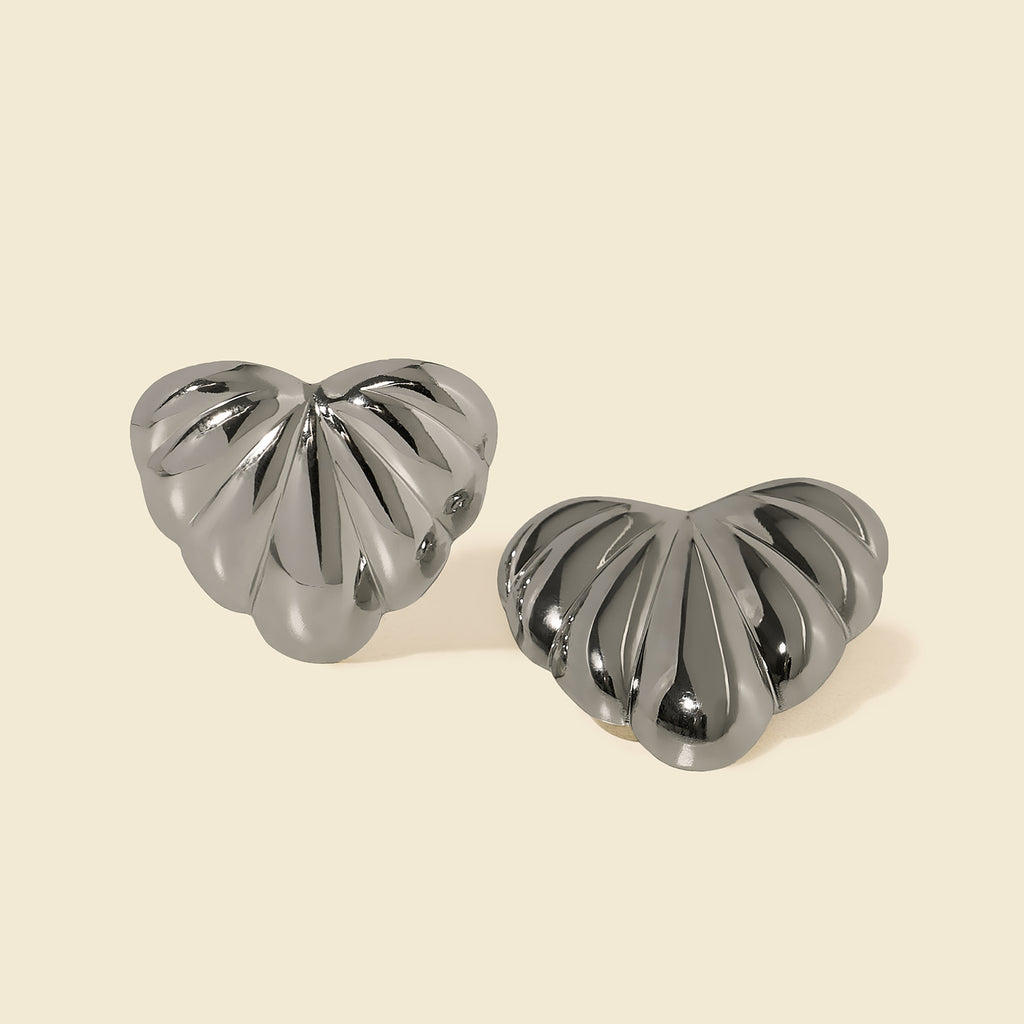 Sculpt Shell Studs Silver