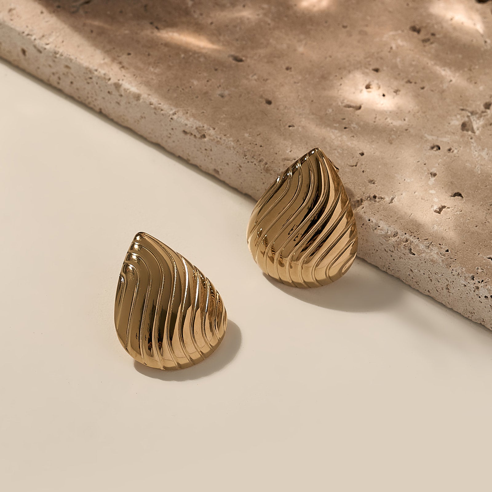 Sculpt Wave Drops Gold
