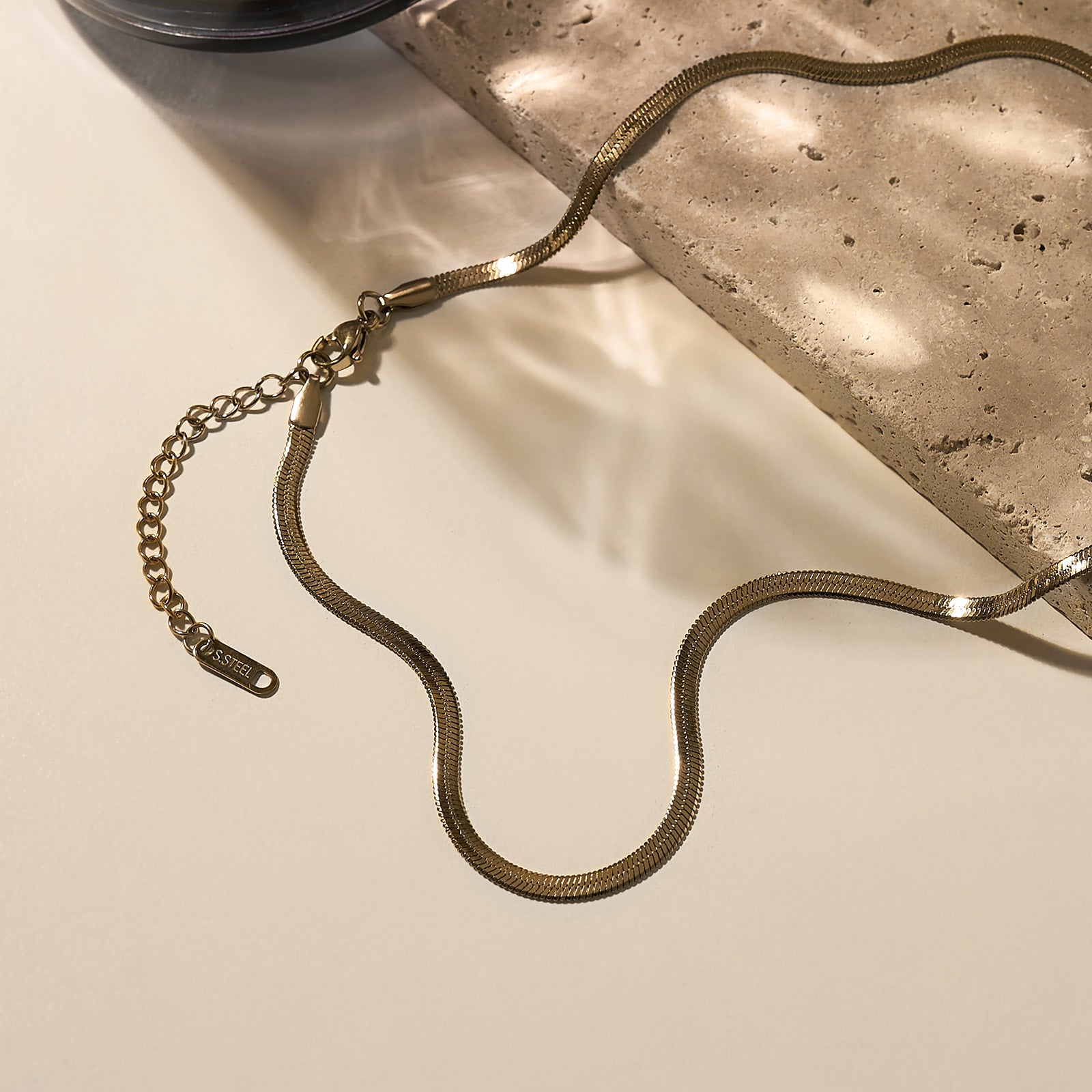 Elara Snake Chain