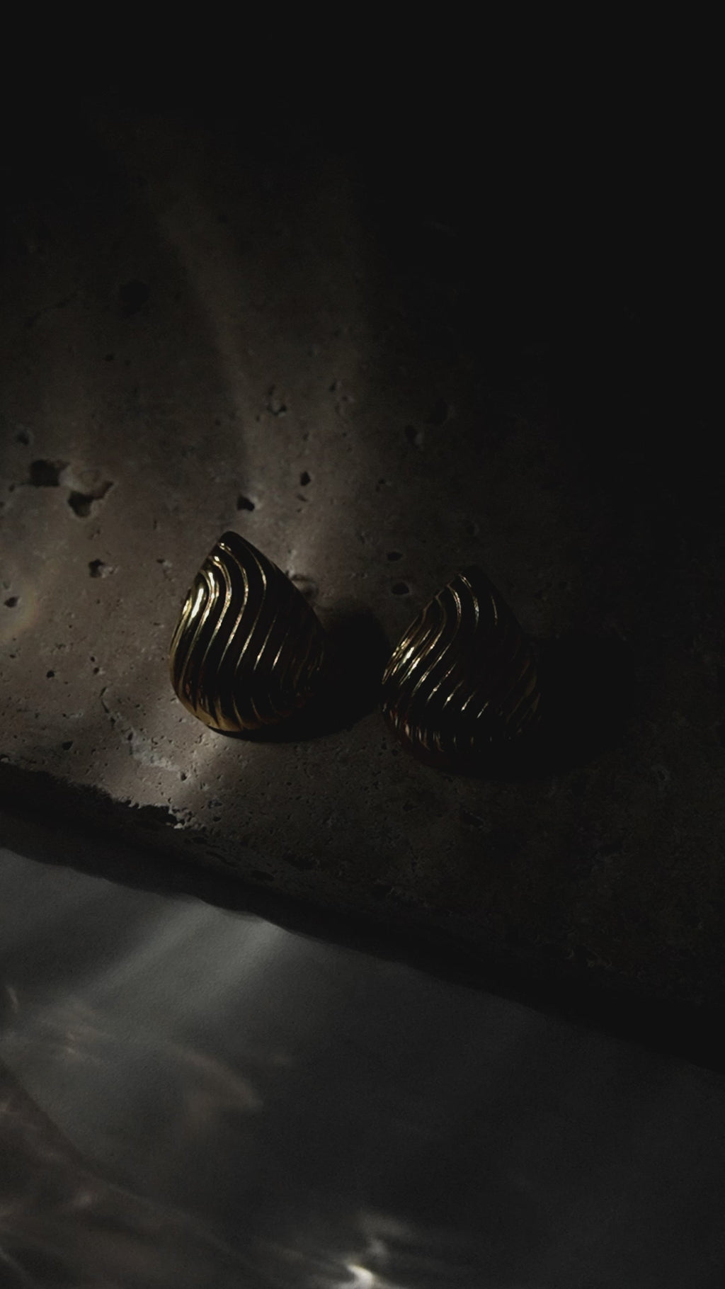 Sculpt Wave Drops Gold